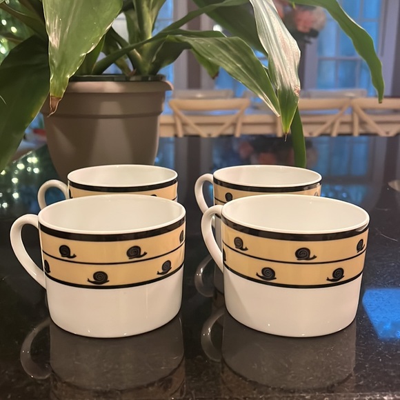 (4) Coffee / Tea Cups - Escargot-Go - Bridget Dobson - Picture 1 of 5